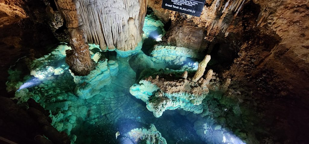 Virginia Caverns Road Trip - Luray Caverns